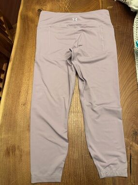 Lavender-Taupe Under Armour Fitted Leggings size LG